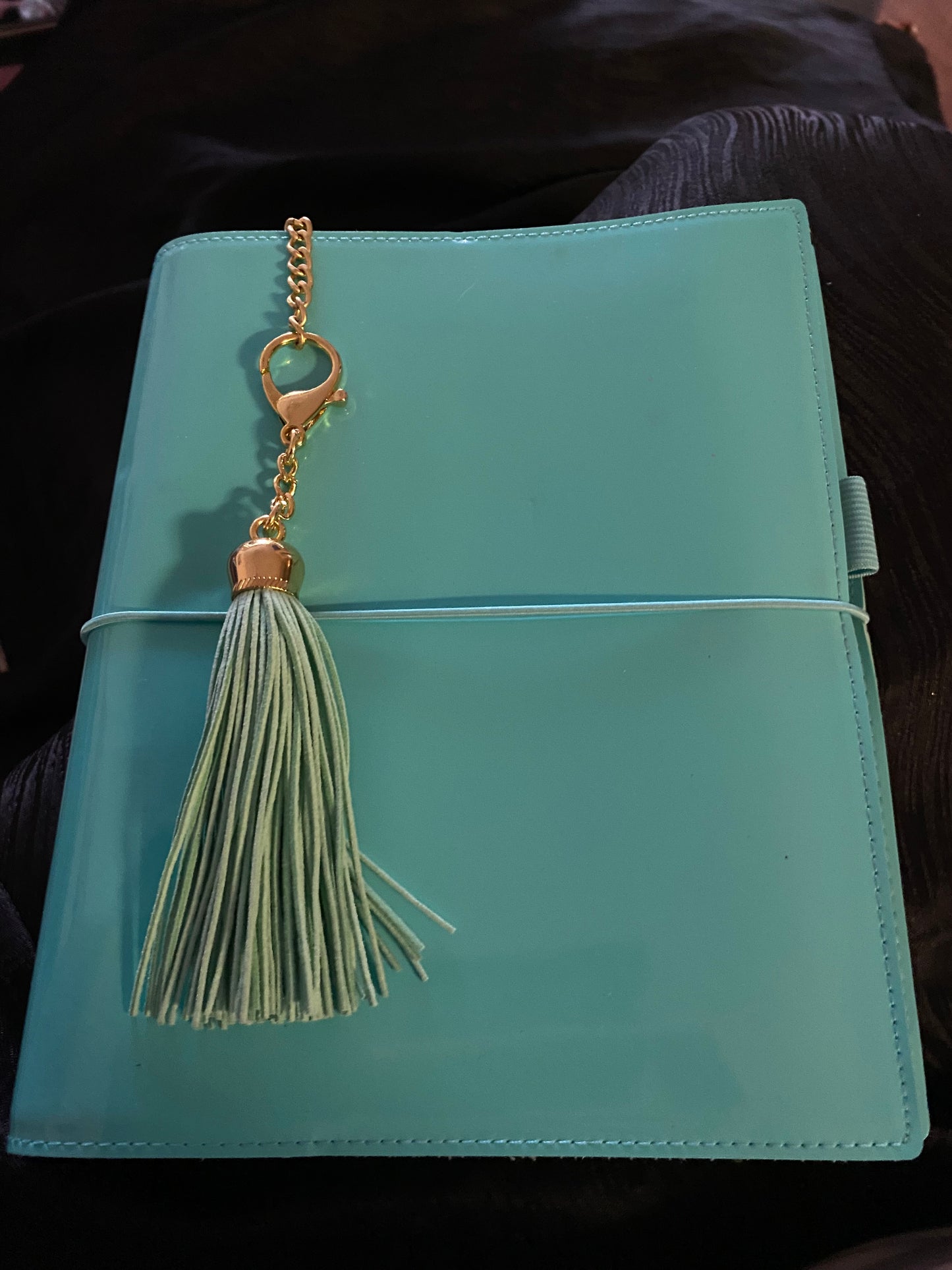 Filofax Turquoise Patent Planner. Rarely Used, Excellent Condition. Many accessories included! (See description for details)
