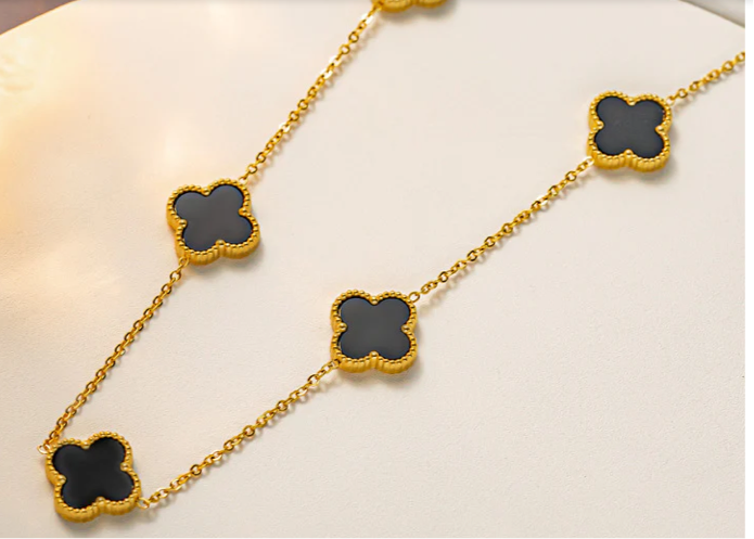 Trending Clover
Titanium Steel 18K Gold Plated Necklaces