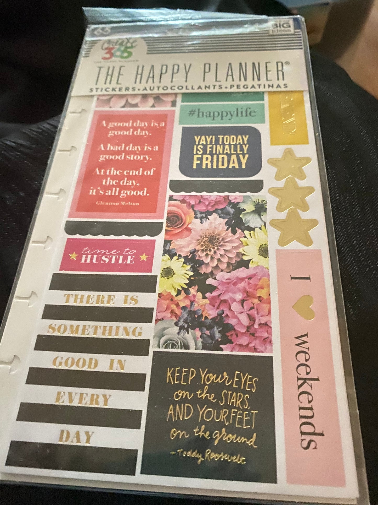 Kate Spade Planner, Key Chain & a Bundle of Accessories!