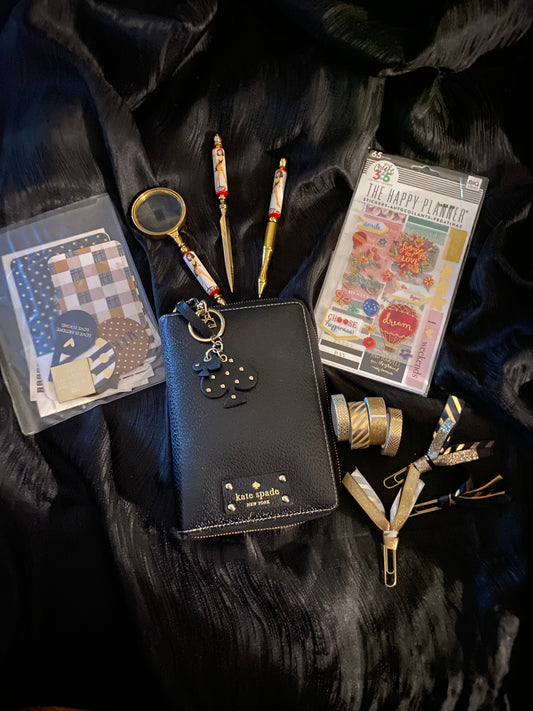 Kate Spade Planner, Key Chain & a Bundle of Accessories!