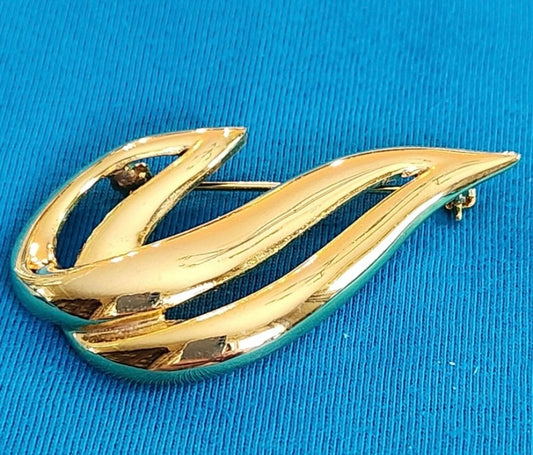 Vintage GoldTone Swirl
Brooch Pin