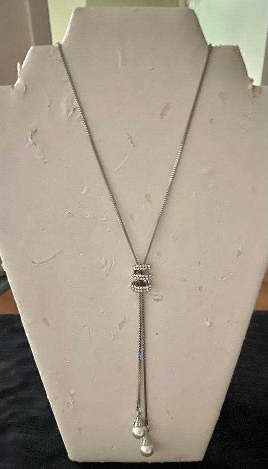 Silver, Pearl & Rhinestone Lariat Style Necklace.